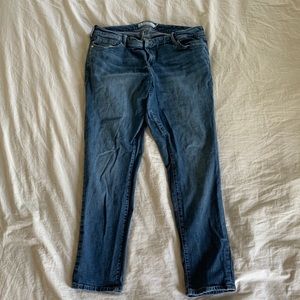 Dark wash boyfriend jeans